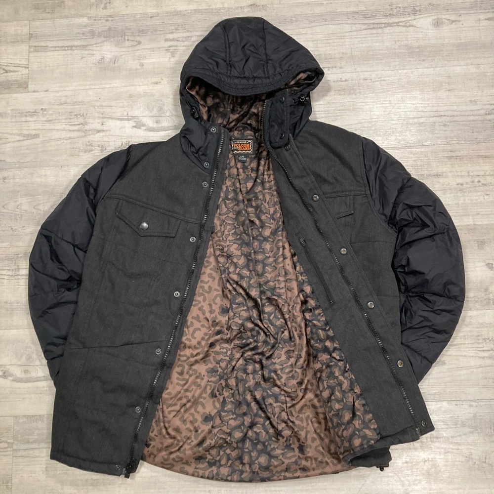 Volcom Snow Puffer Jacket - Size Large - Black and Green